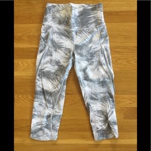 Lululemon crop leggings